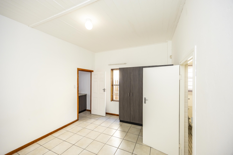 6 Bedroom Property for Sale in Quigney Eastern Cape